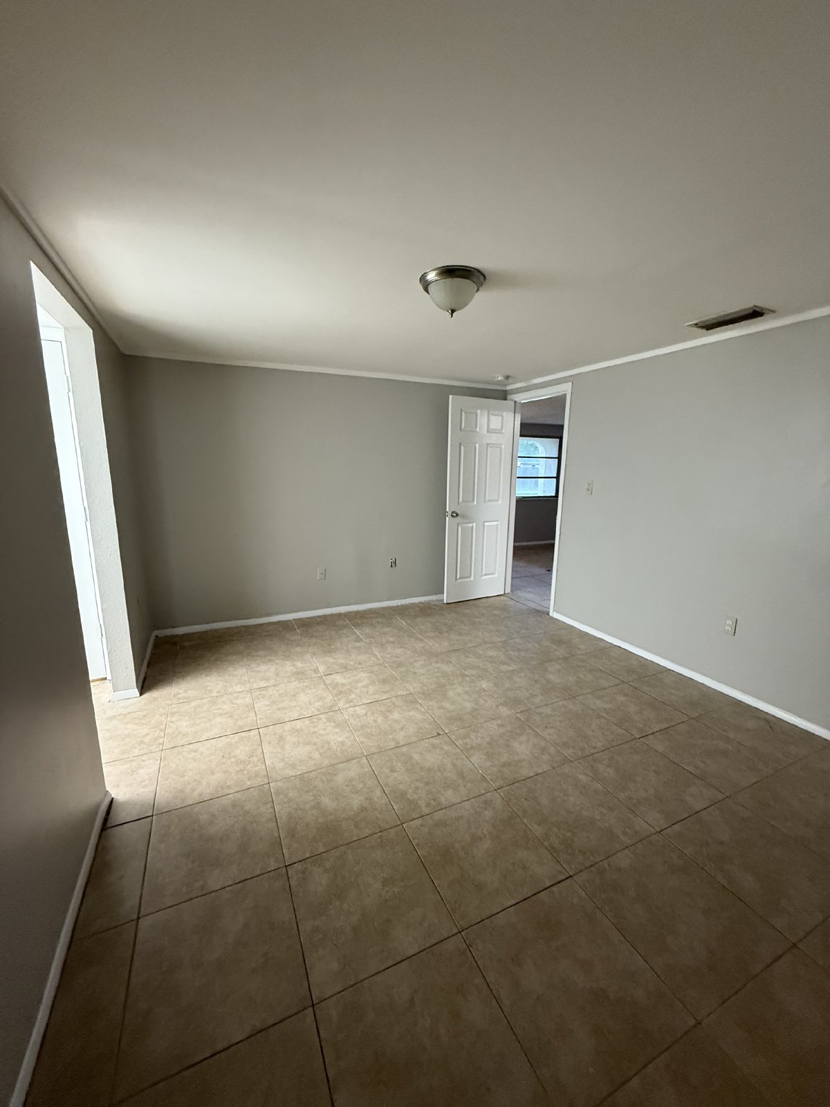 4 Bedroom, 2 Bathroom property image