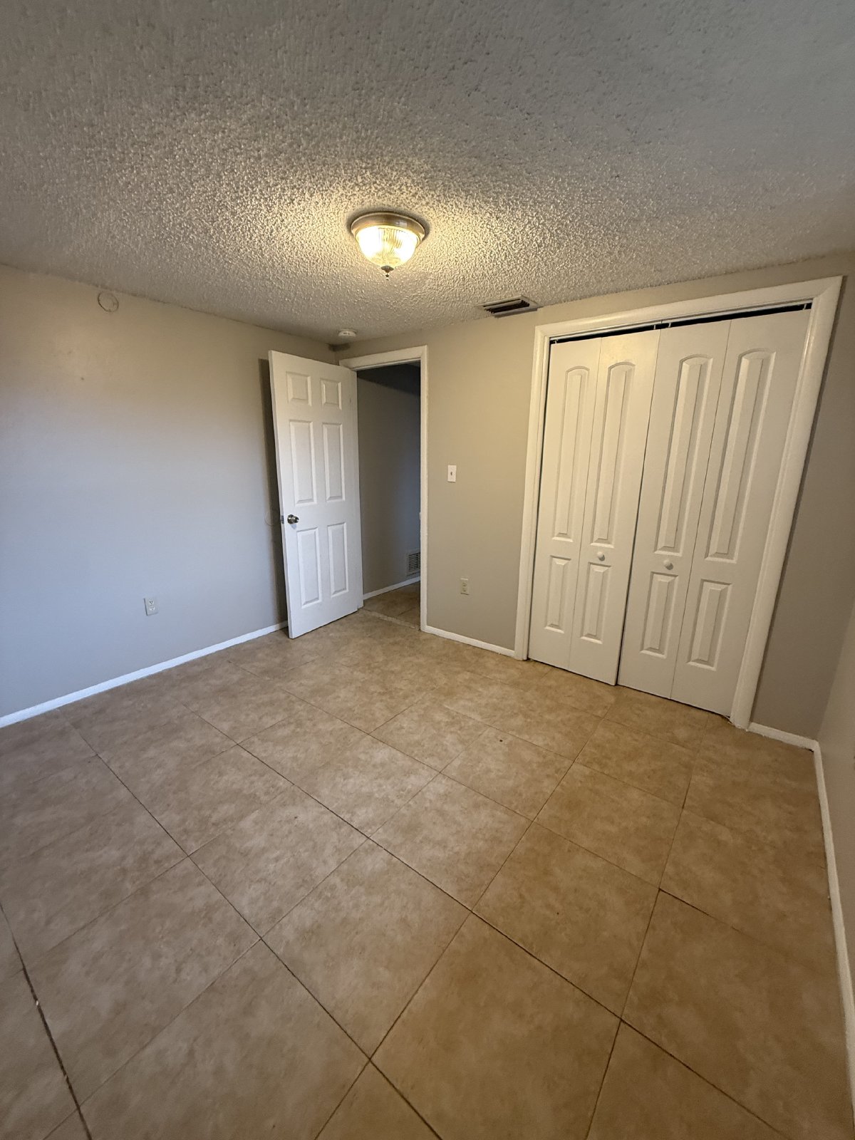 4 Bedroom, 2 Bathroom property image