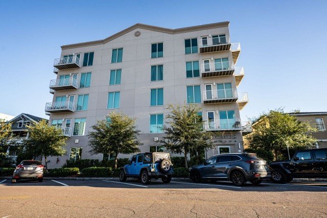 Newer 2/2 Condo In Downtown St Petersburg! property image