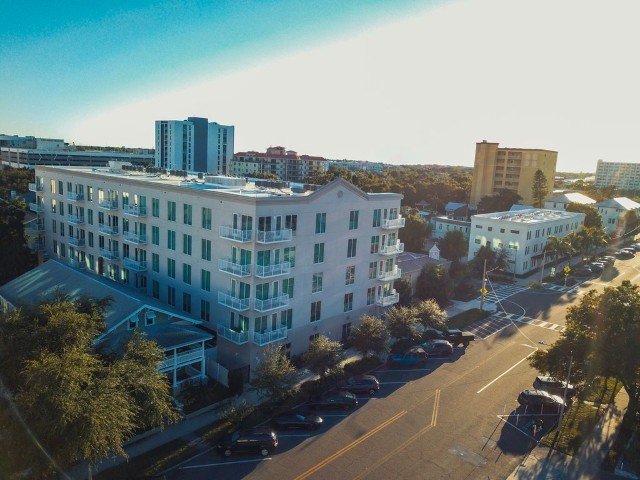 Newer 2/2 Condo In Downtown St Petersburg! property image