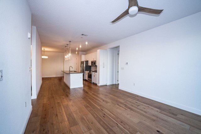 Newer 2/2 Condo In Downtown St Petersburg! property image