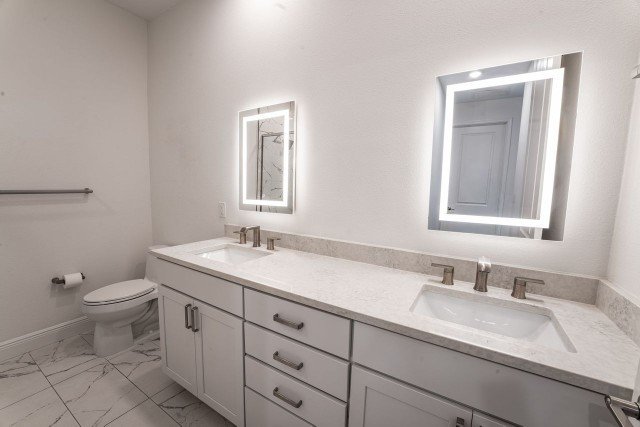 Newer 2/2 Condo In Downtown St Petersburg! property image