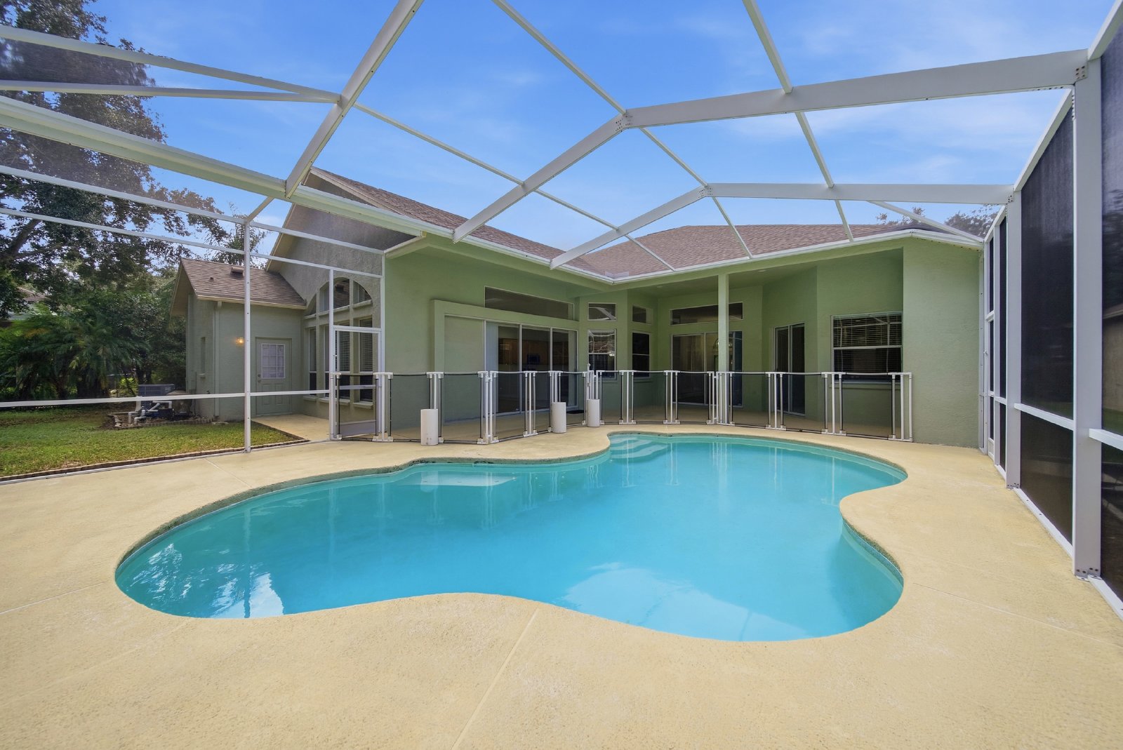 Spacious New Tampa Pool Home in Gated West Meadows property image