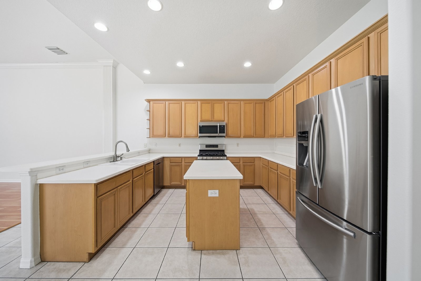Spacious New Tampa Pool Home in Gated West Meadows property image
