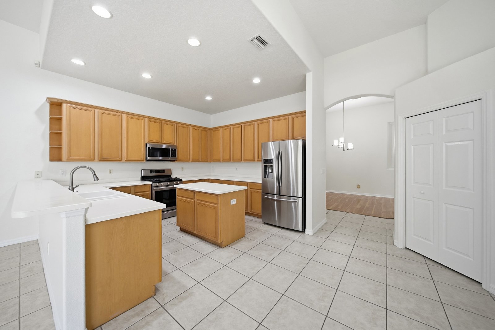 Spacious New Tampa Pool Home in Gated West Meadows property image