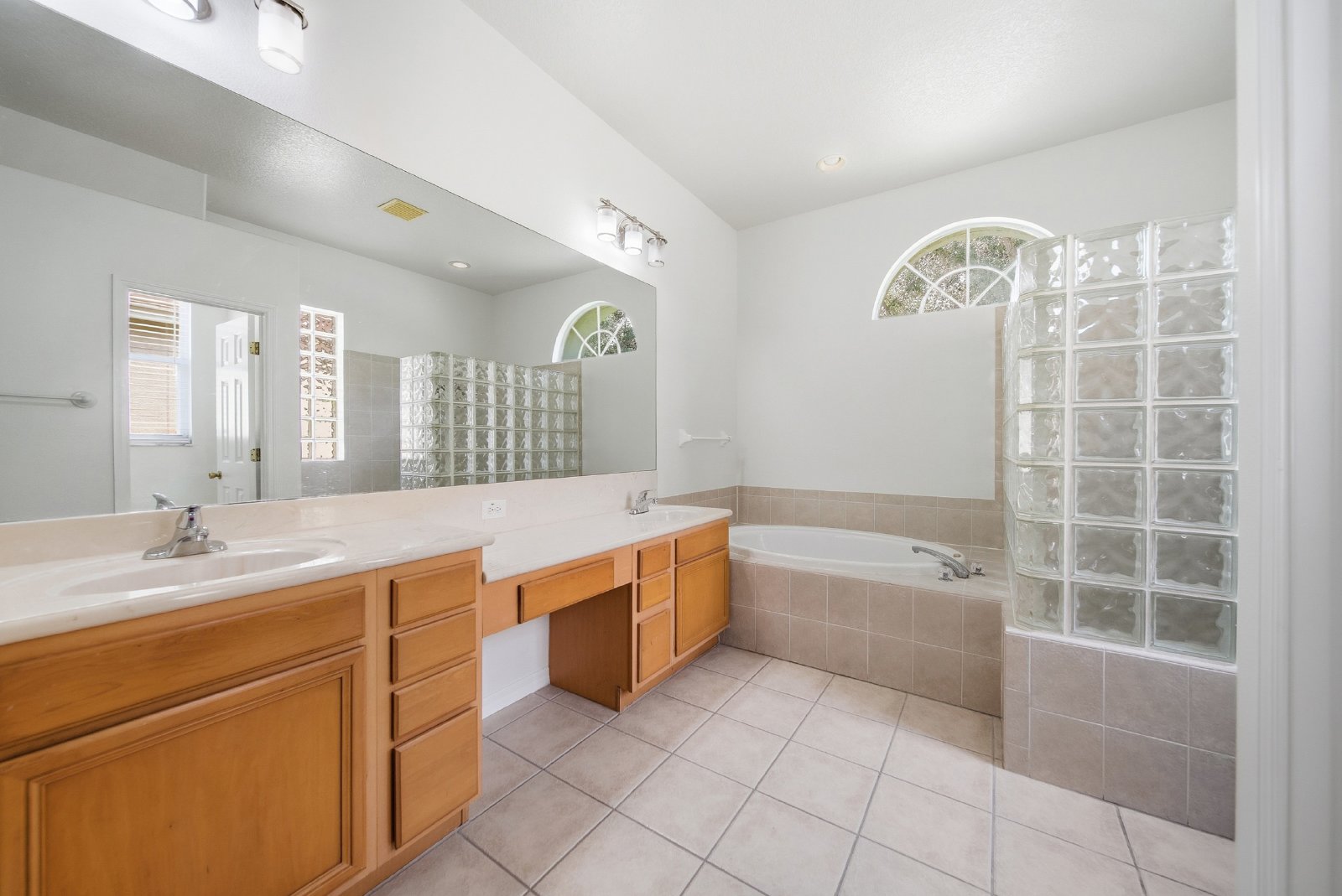 Spacious New Tampa Pool Home in Gated West Meadows property image