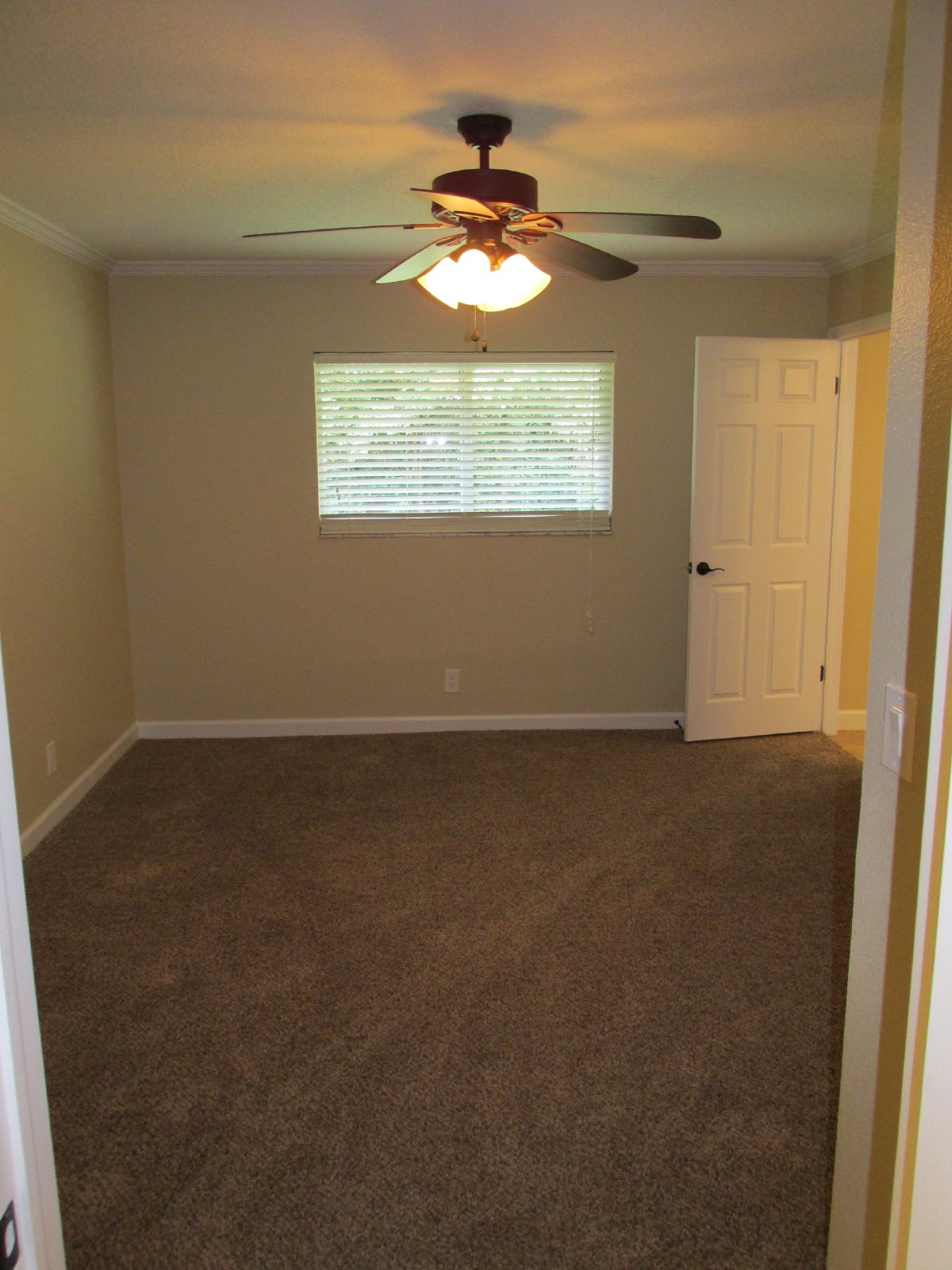 Like New!  Great location! property image
