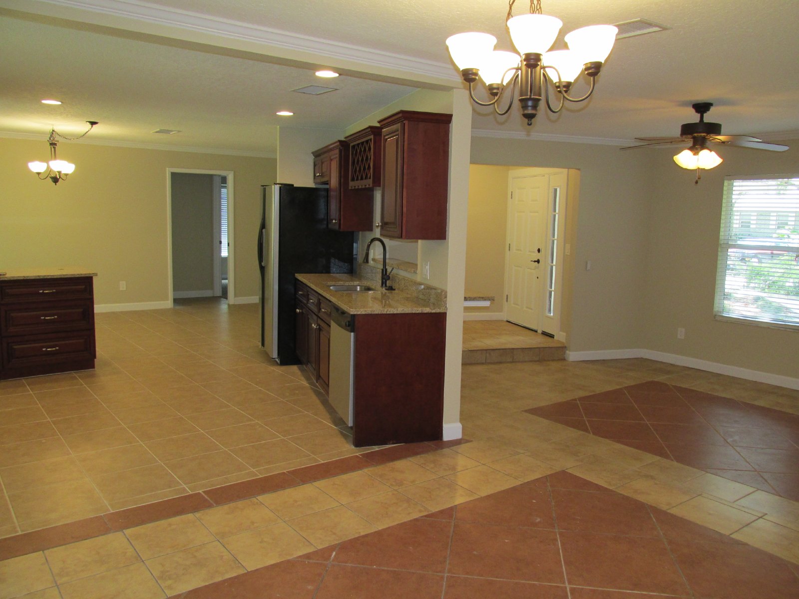 Like New!  Great location! property image