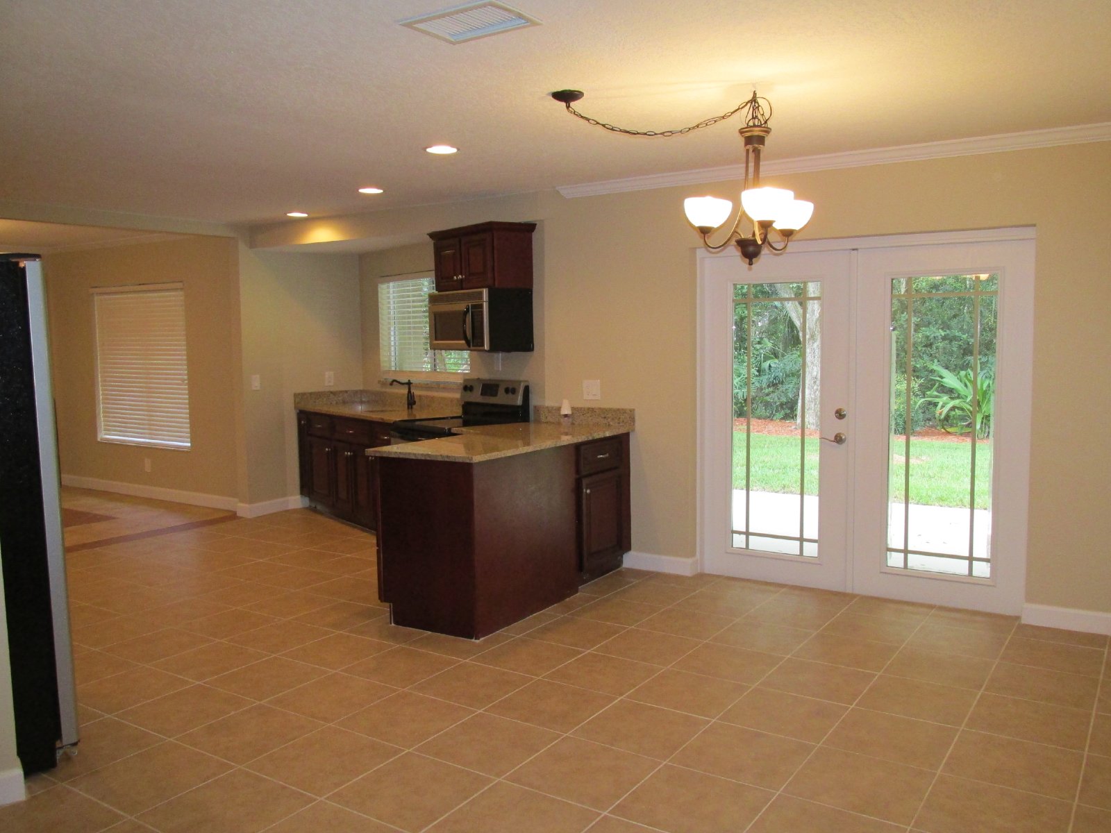 Like New!  Great location! property image