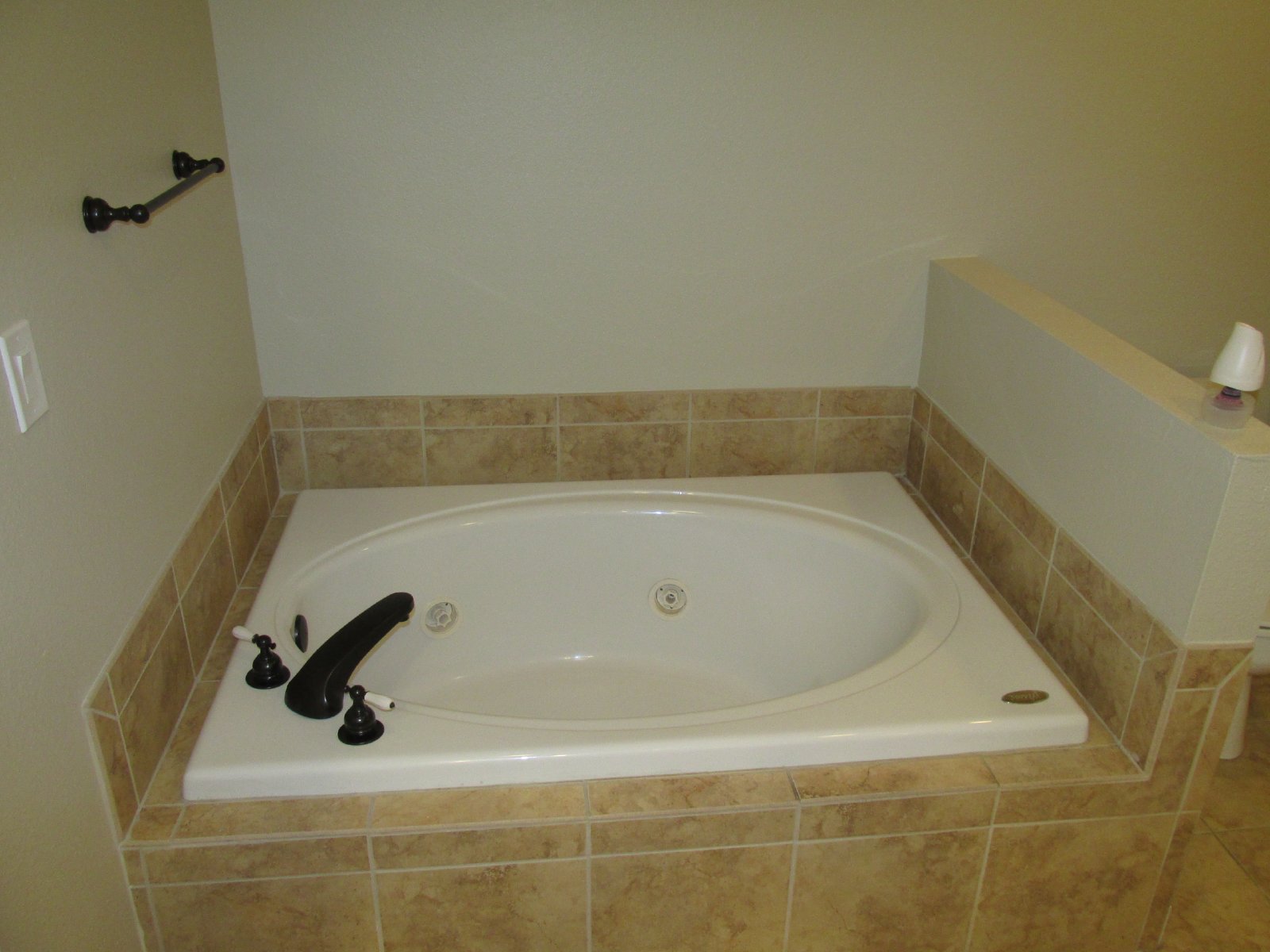 Like New!  Great location! property image