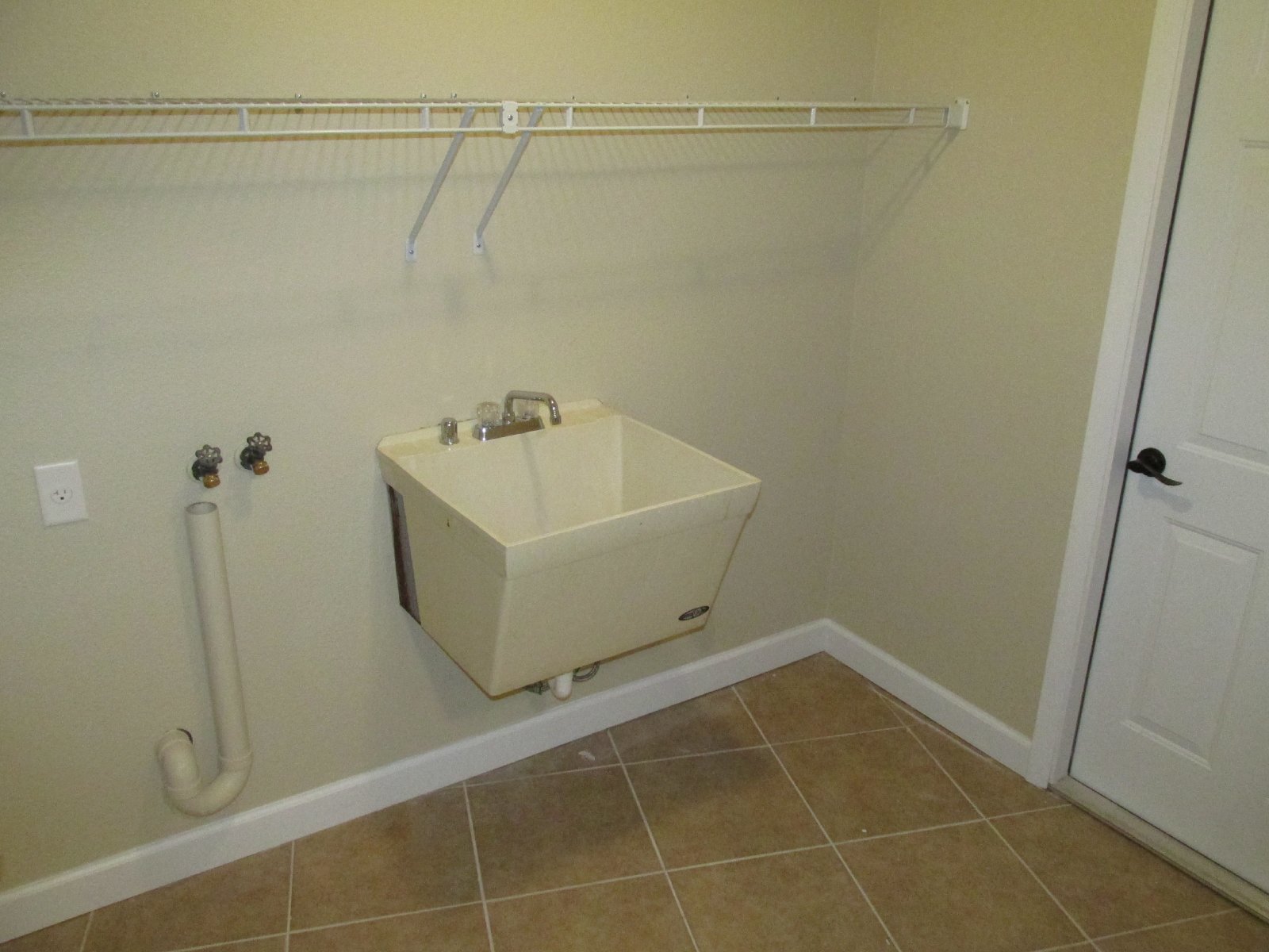 Like New!  Great location! property image