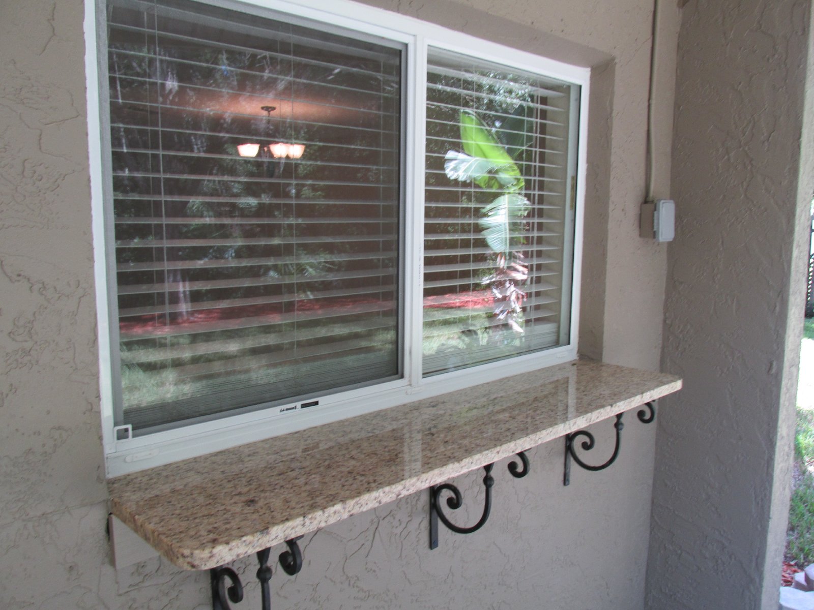 Like New!  Great location! property image
