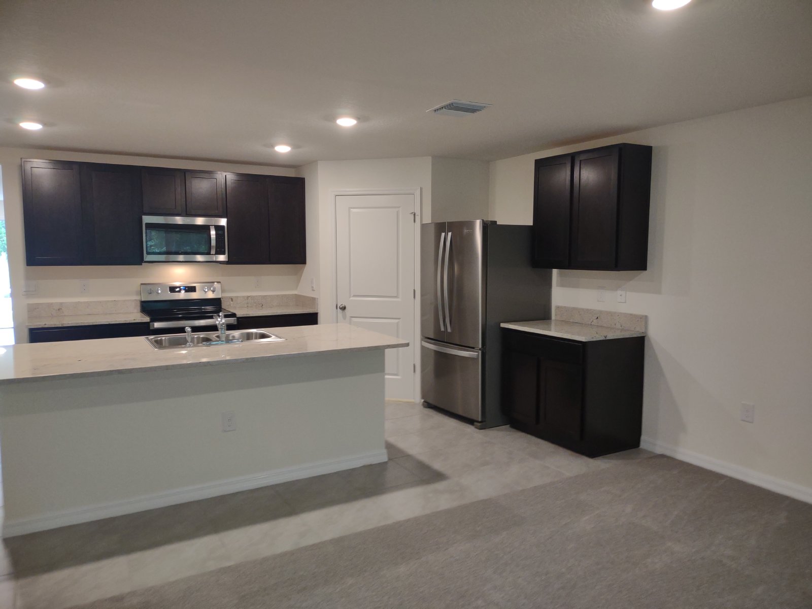 Gorgeous 4/2/2 In Hernando Oaks property image