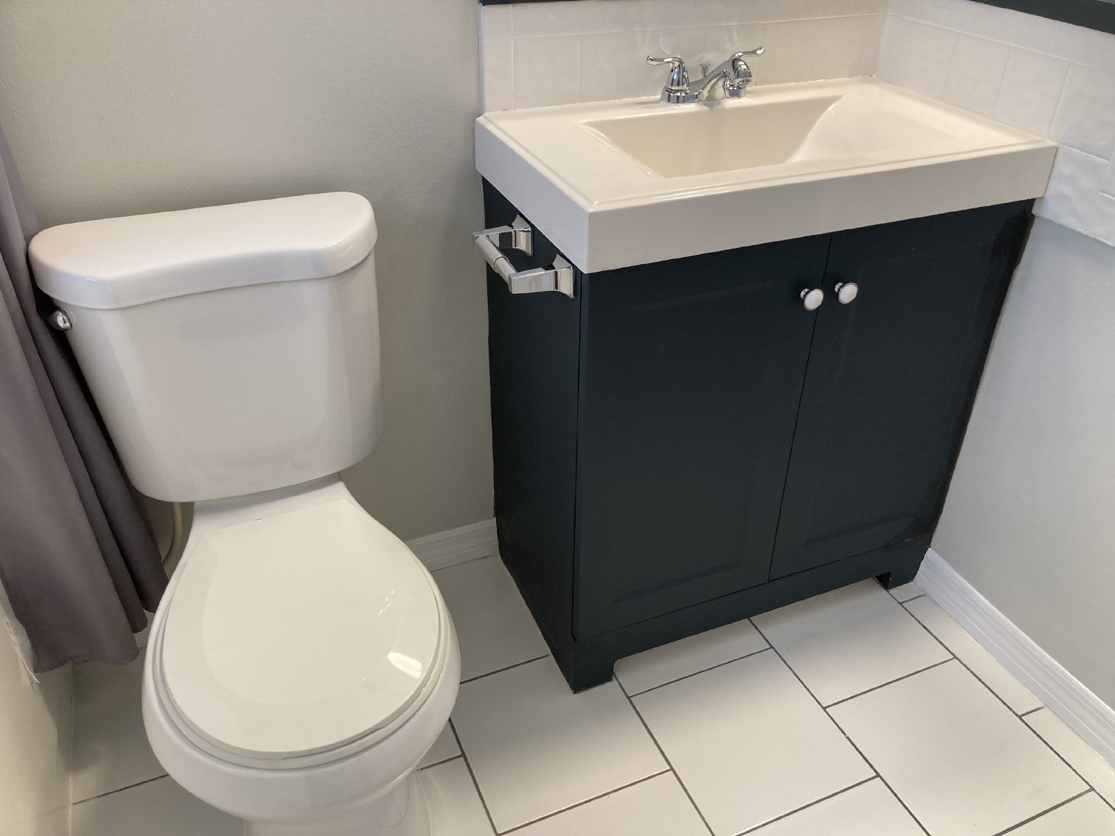 Adorable, Centrally Located 2/2 property image