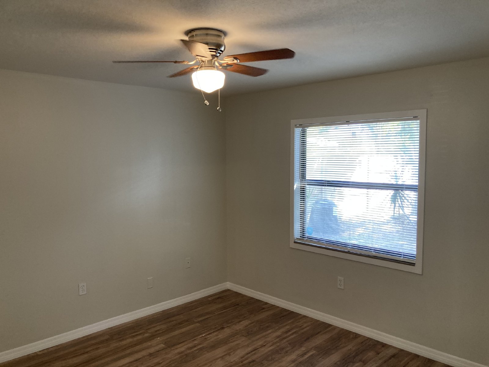 Adorable, Centrally Located 2/2 property image