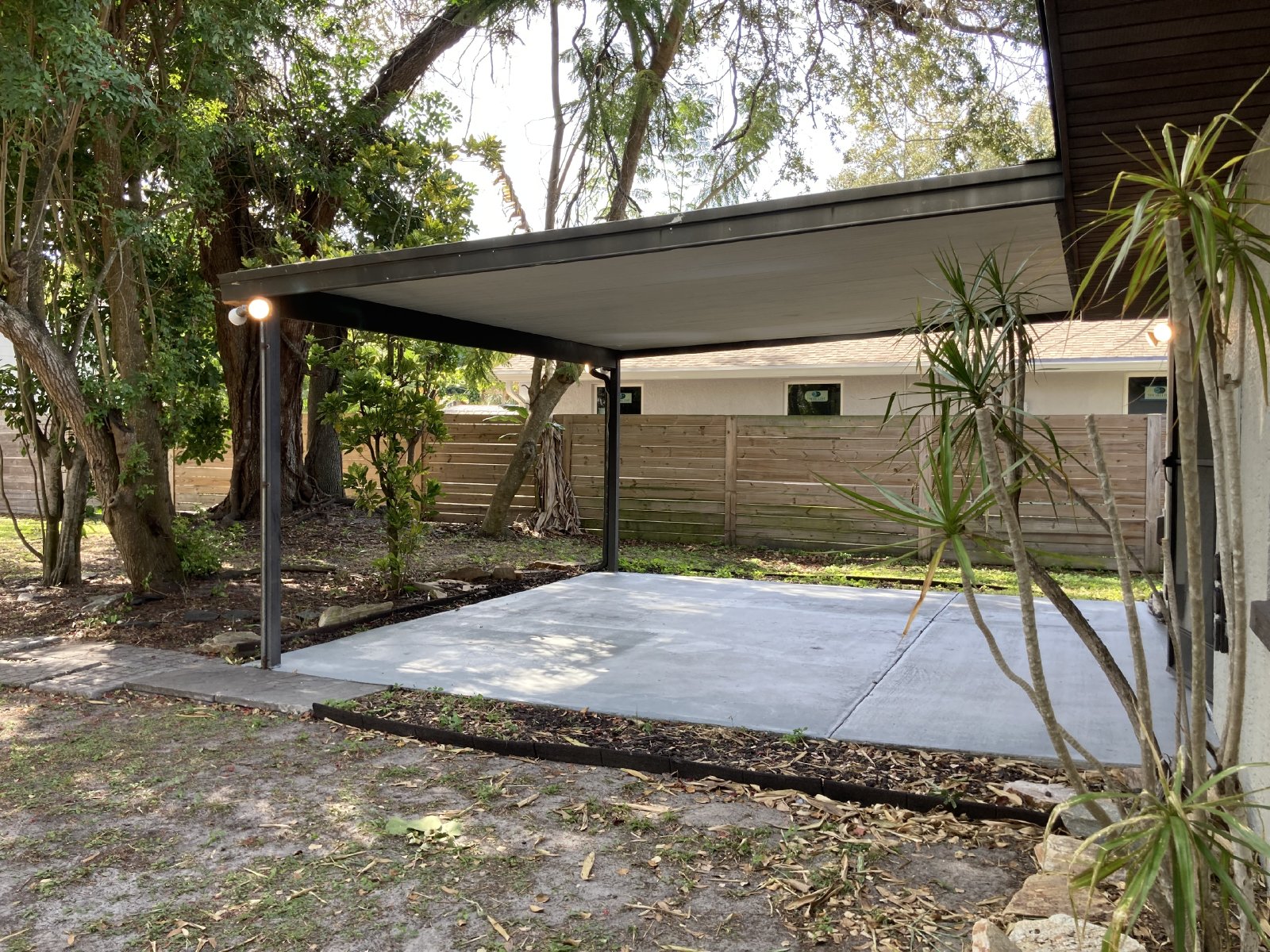 Adorable, Centrally Located 2/2 property image