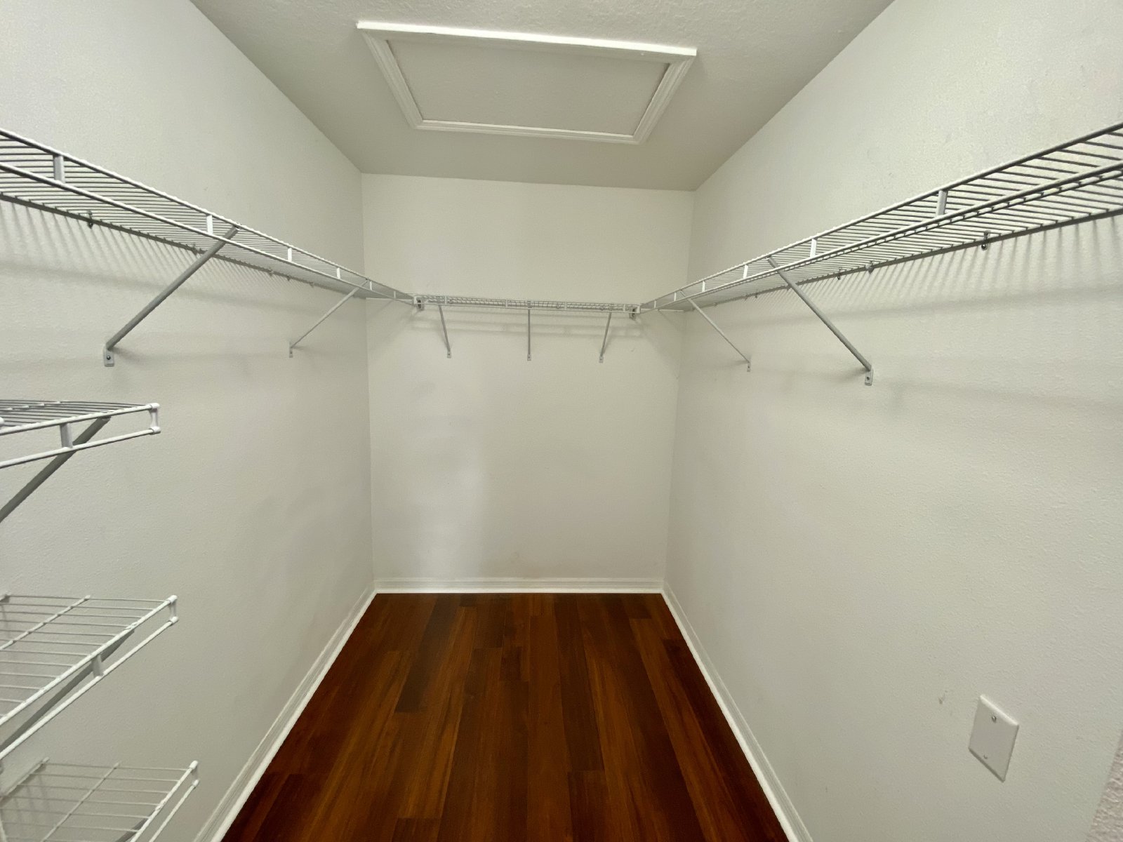 3/2 In Cypress Creek! Lawn Care Included property image