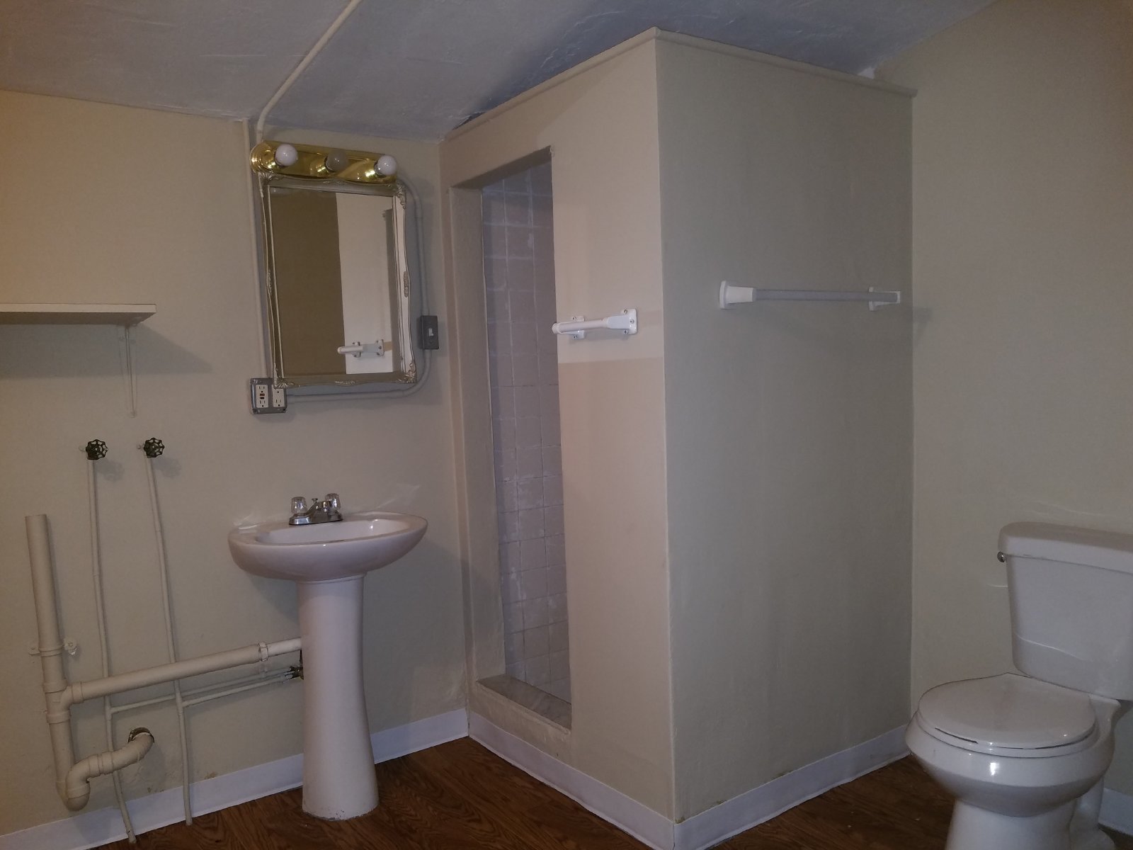 4 Bedroom 2 Bath property image