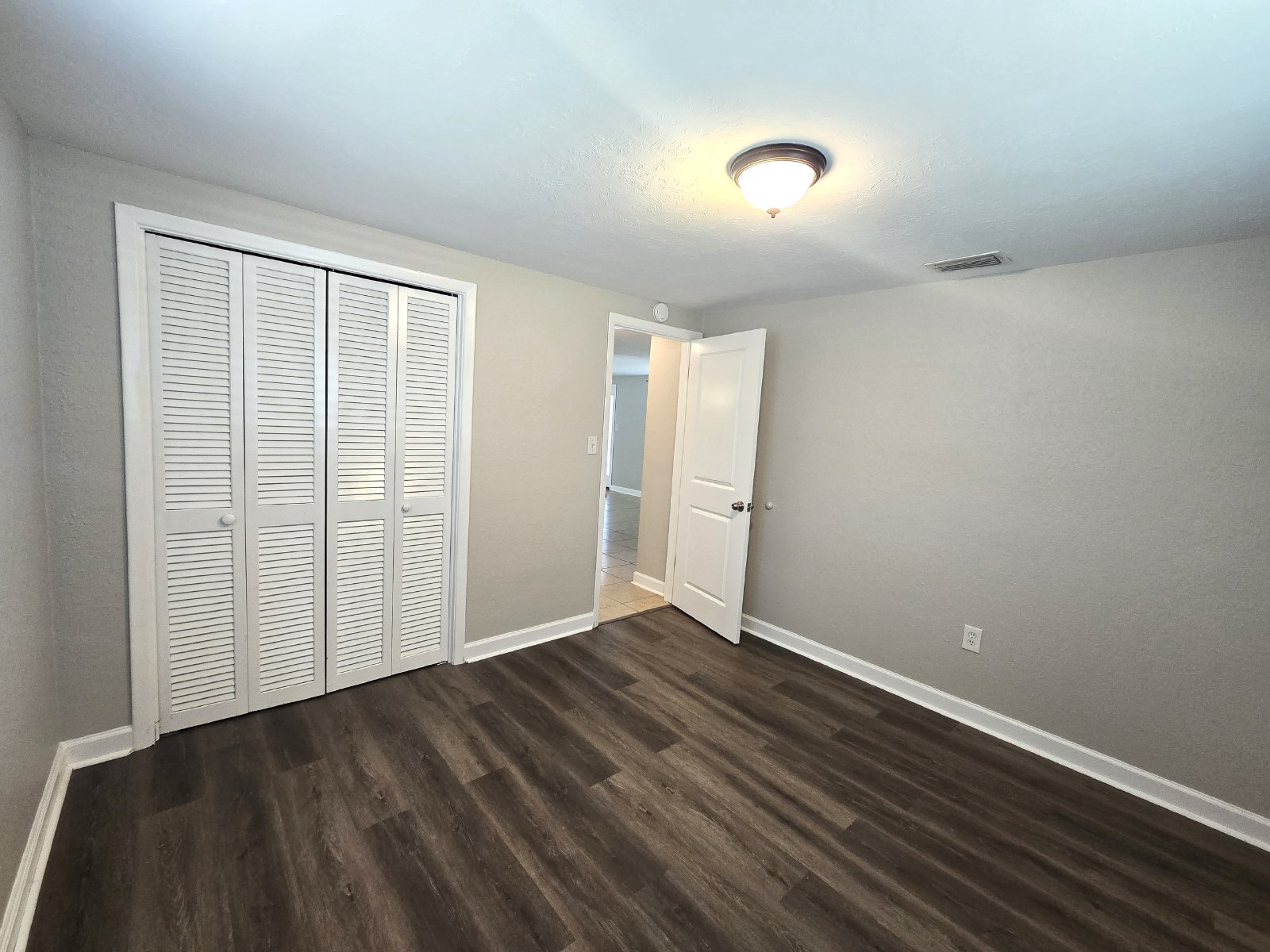 2/2/1 Located in Holiday, FL! Available 5/1! property image