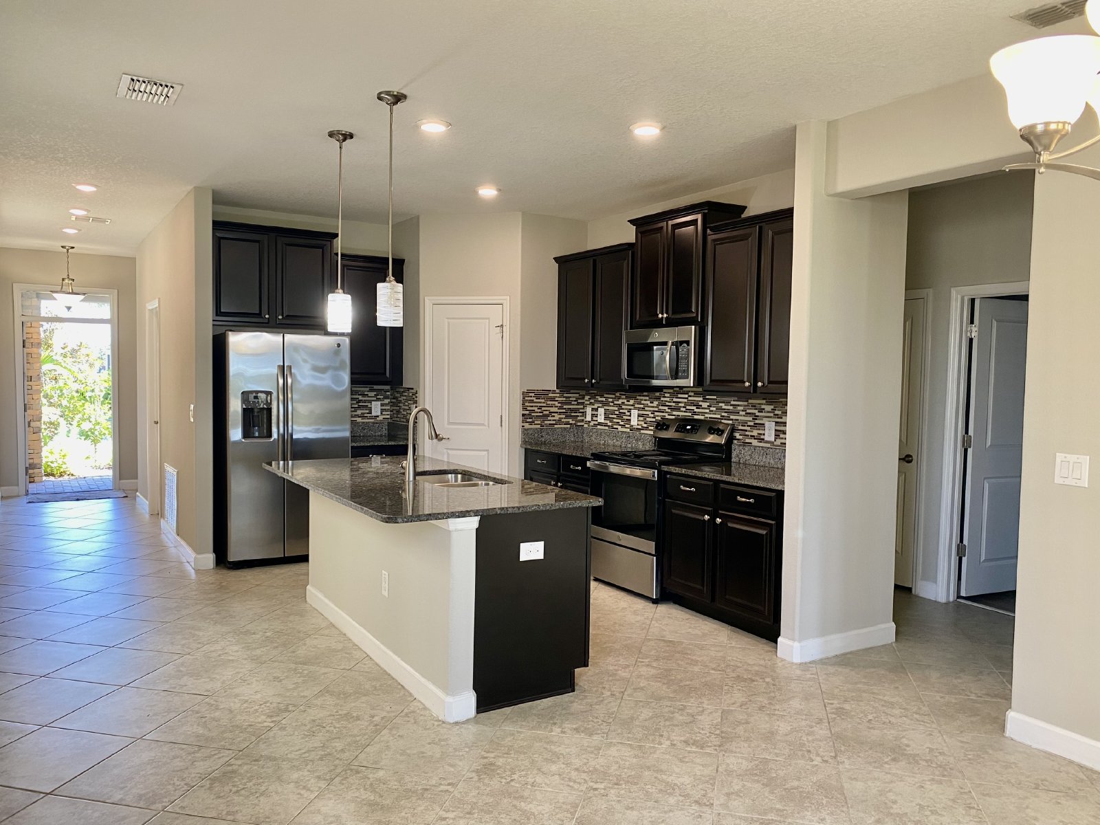 Captivating 3/2/2 Retreat In Belmont property image