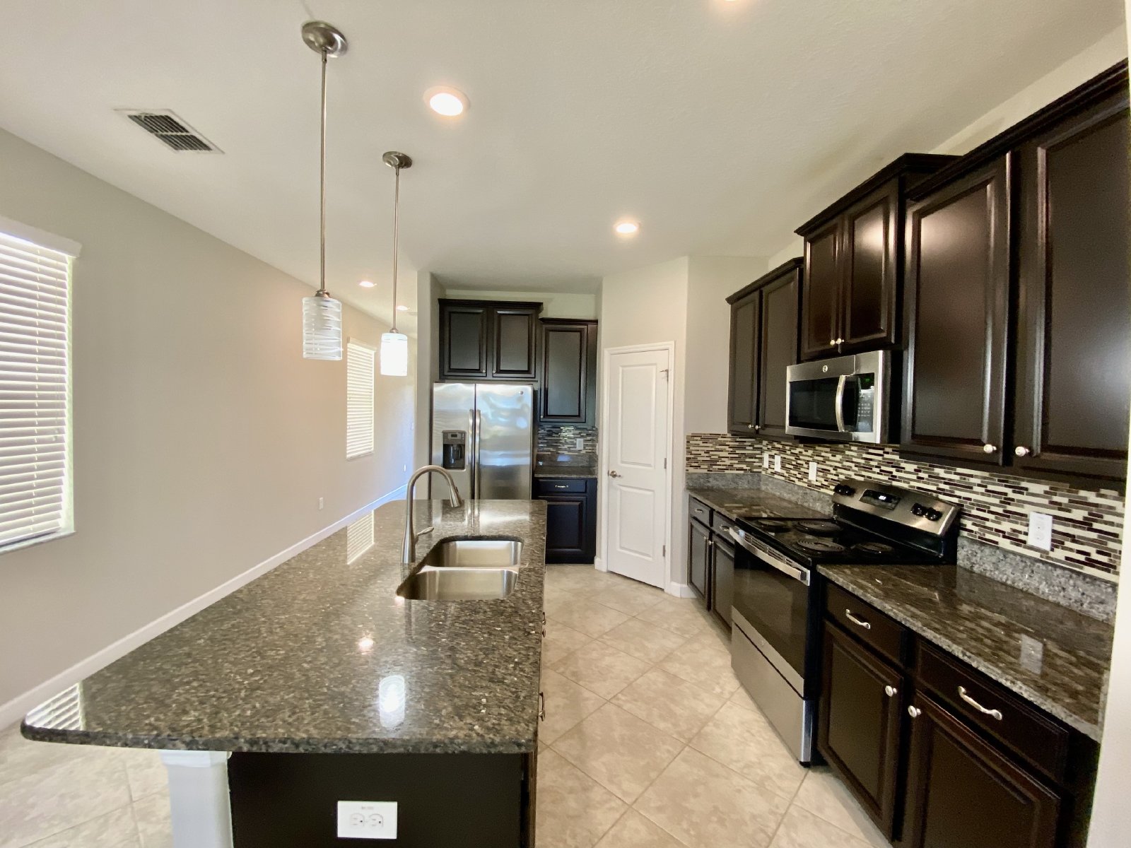 Captivating 3/2/2 Retreat In Belmont property image