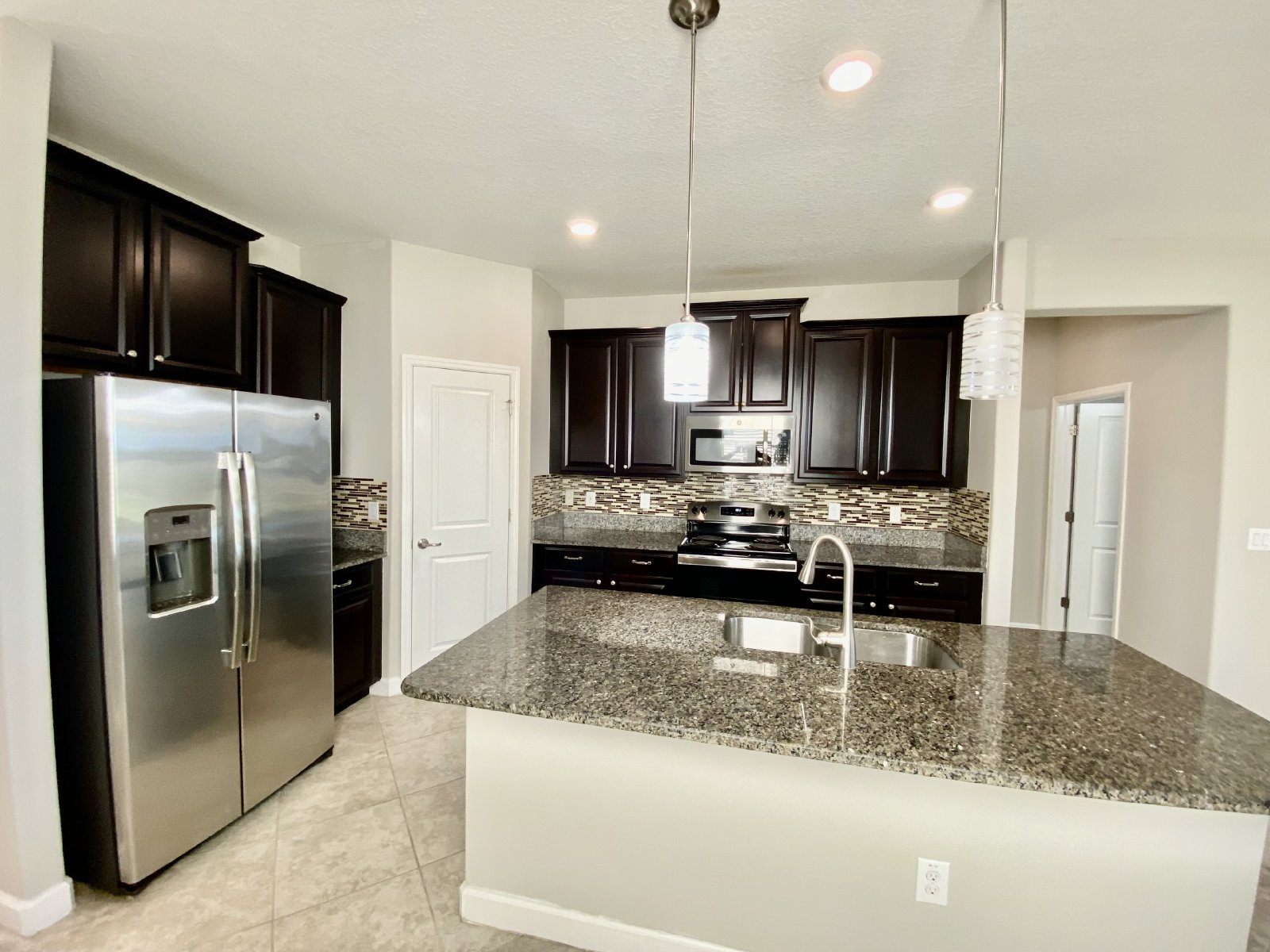 Captivating 3/2/2 Retreat In Belmont property image